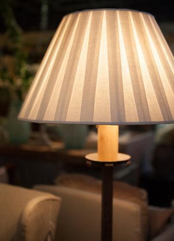 EMPIRE BOX PLEAT SILK- WHITE - Salisbury & Manus