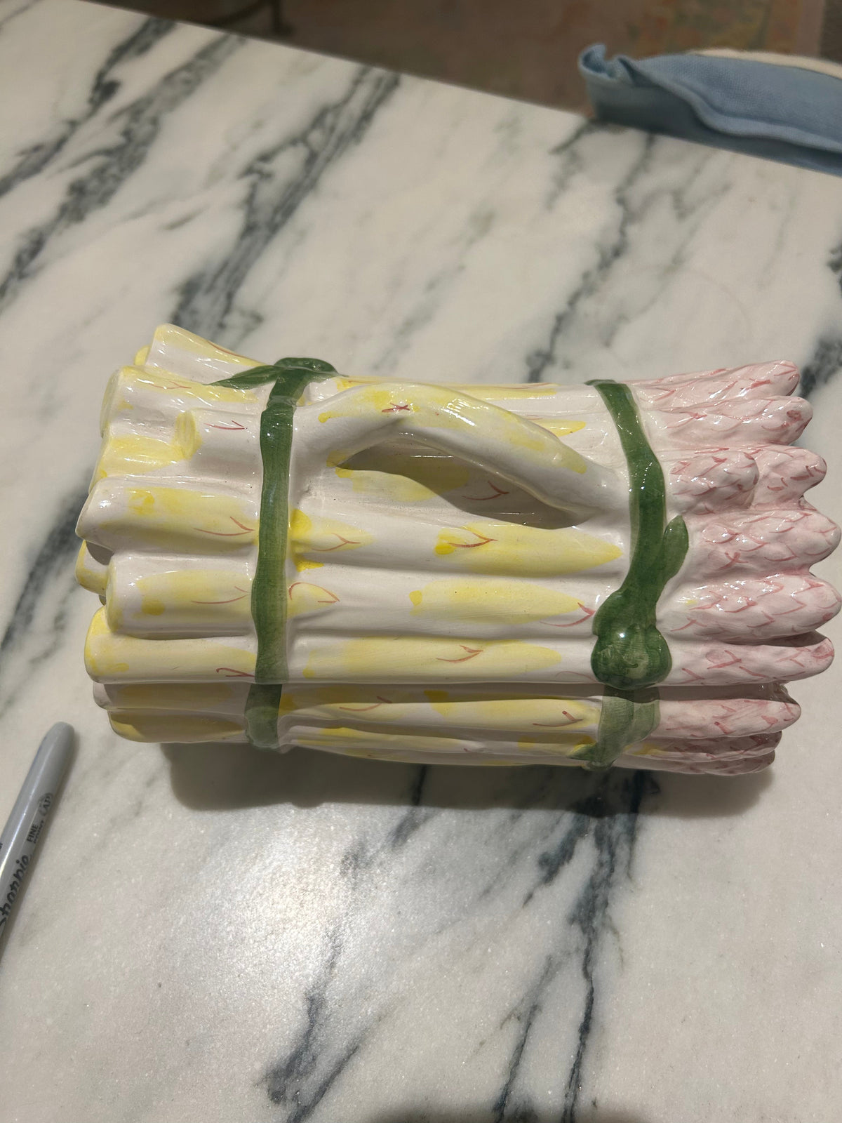 Mottahedeh Asparagus Covered Serving Dish