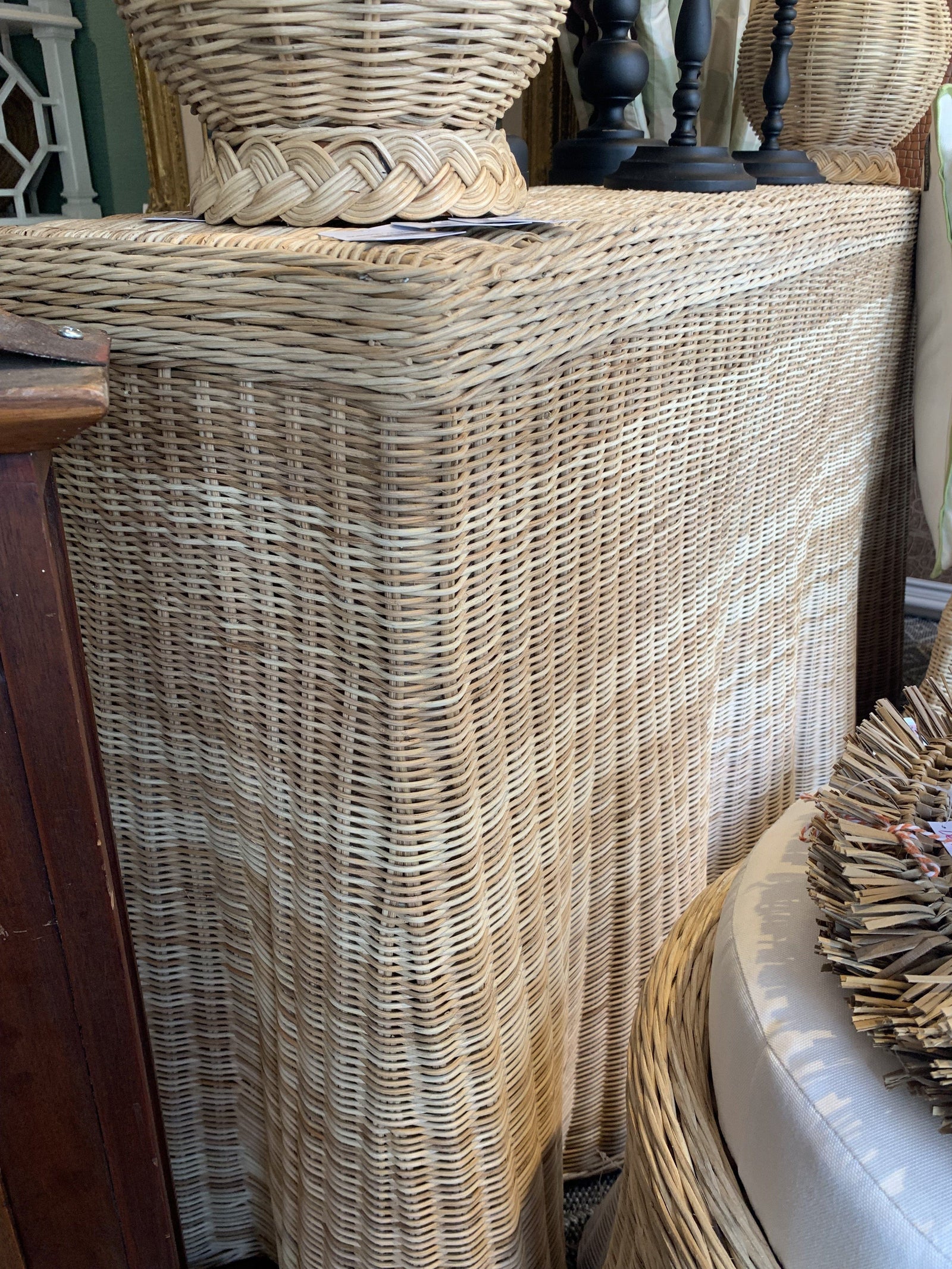 Scalloped Console 55" - Salisbury & Manus