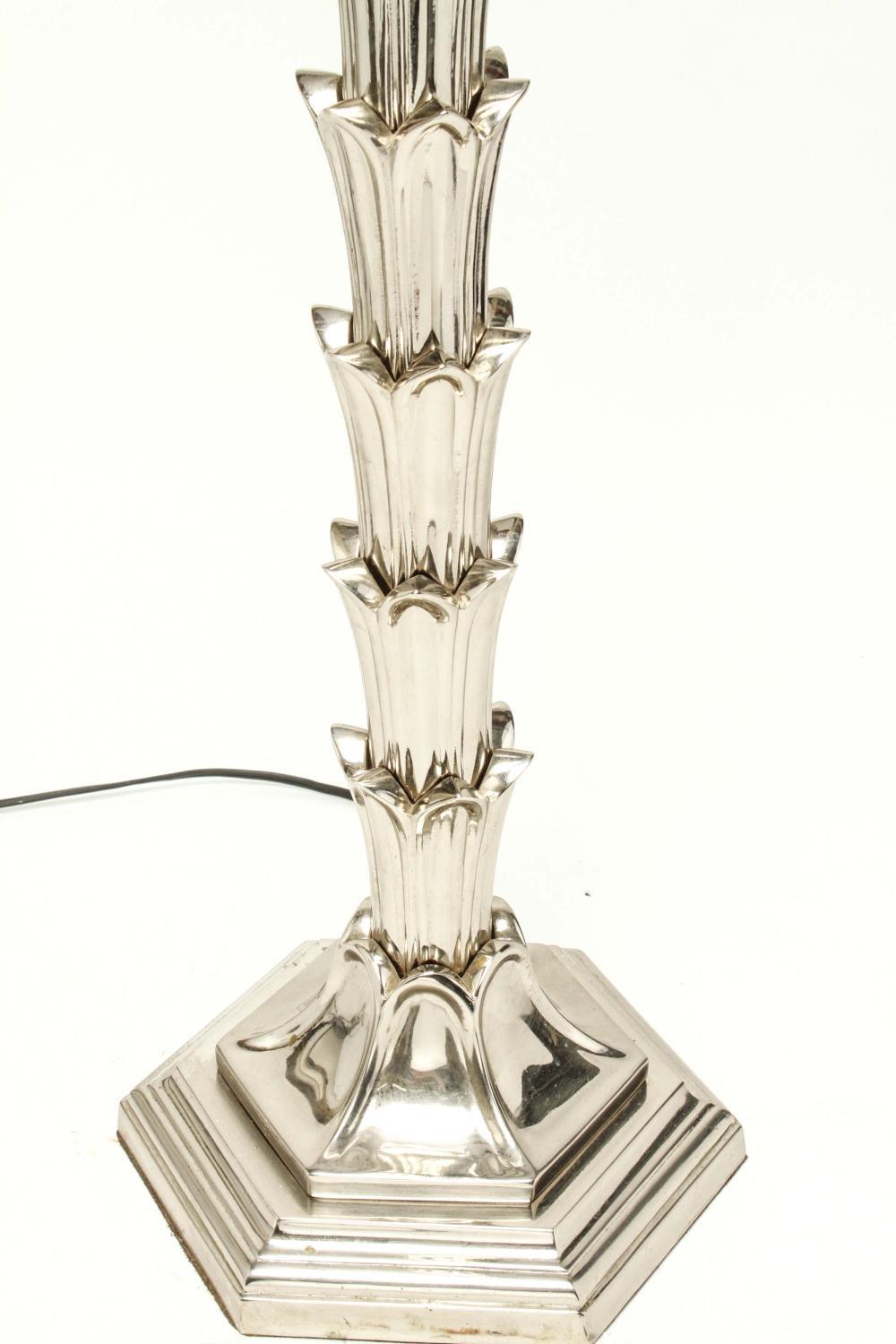 White metal elongated floor lamp - Salisbury & Manus