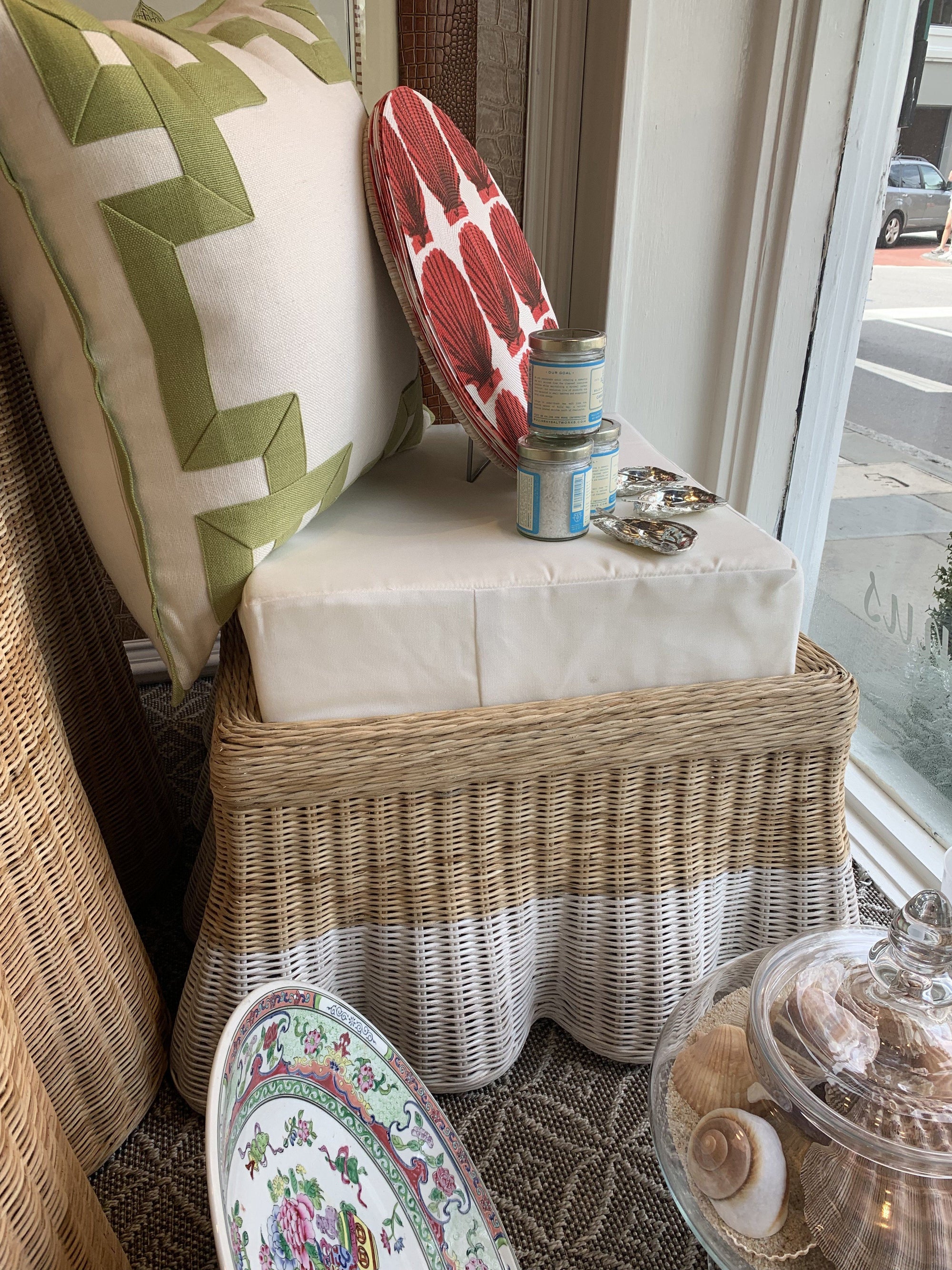 Wicker Scallop Square Ottoman Natural/White - Salisbury & Manus